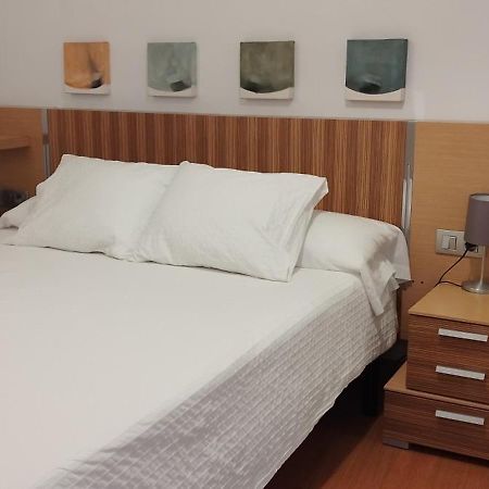 Apartamento Torres19 Sevilla Eksteriør bilde
